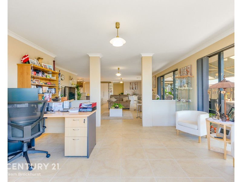 11 Grenoble Street, Piara Waters WA 6112