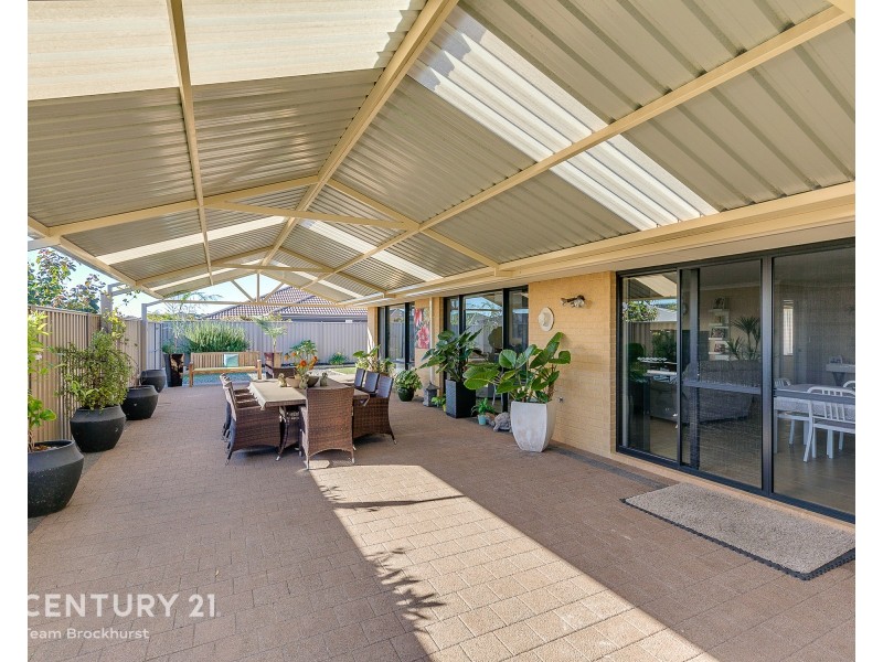 11 Grenoble Street, Piara Waters WA 6112