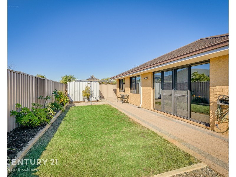 11 Grenoble Street, Piara Waters WA 6112