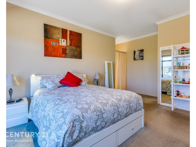 11 Grenoble Street, Piara Waters WA 6112