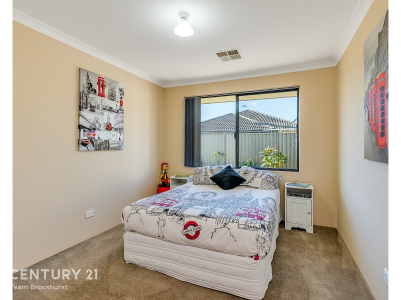 11 Grenoble Street, Piara Waters WA 6112