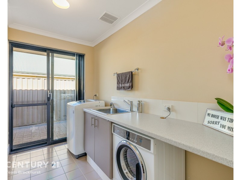 11 Grenoble Street, Piara Waters WA 6112
