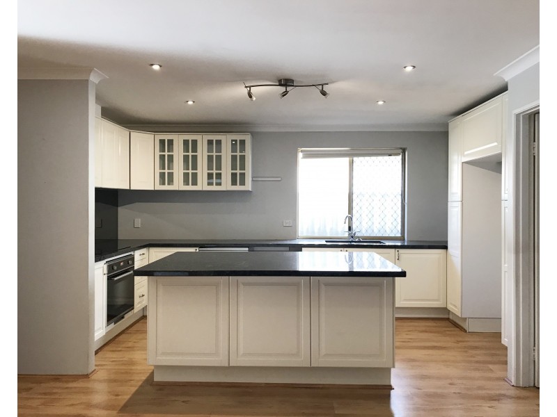 16 Kinghorn Place, Redcliffe WA 6104
