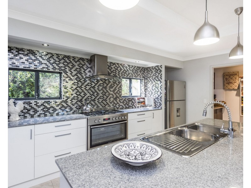 36 Redtingle Road, Camillo WA 6111