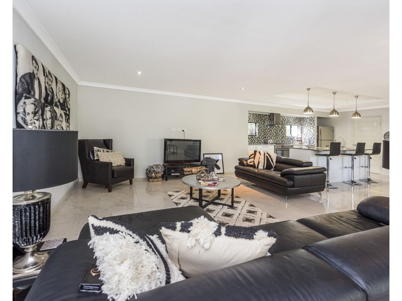 36 Redtingle Road, Camillo WA 6111