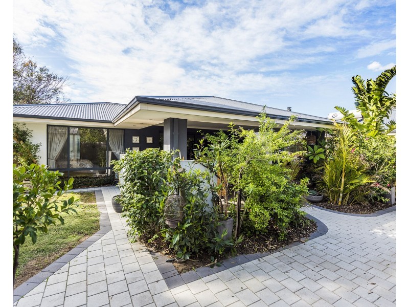 36 Redtingle Road, Camillo WA 6111