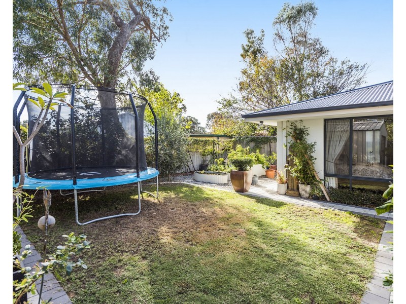 36 Redtingle Road, Camillo WA 6111