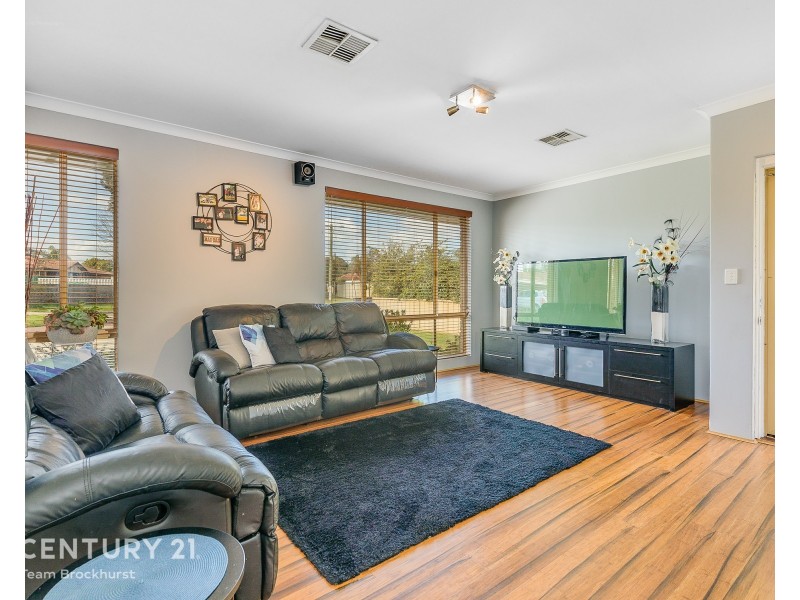 10 Imperial Court, Seville Grove WA 6112