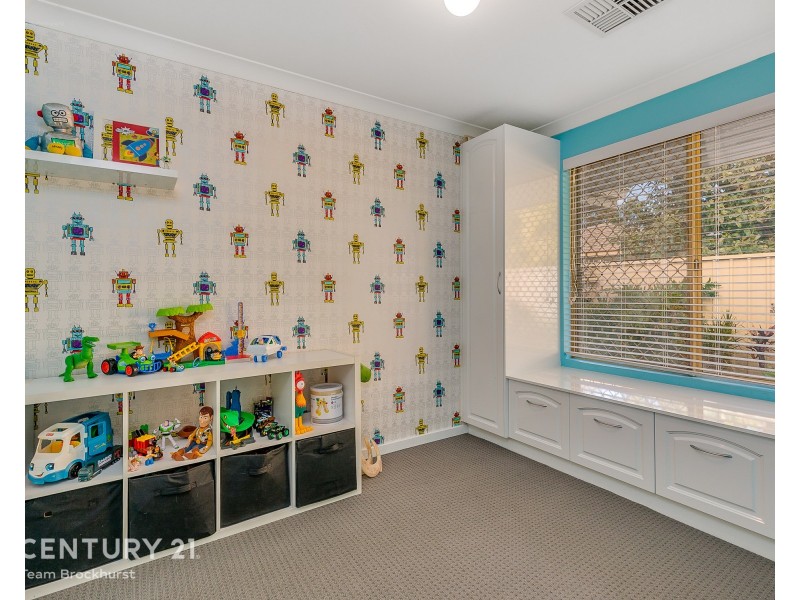 10 Imperial Court, Seville Grove WA 6112