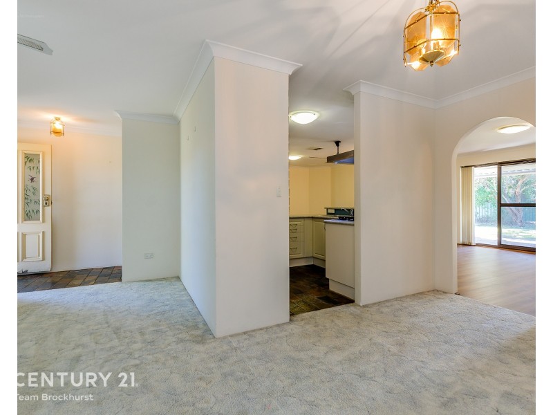 29 Lakesend Road, Thornlie WA 6108