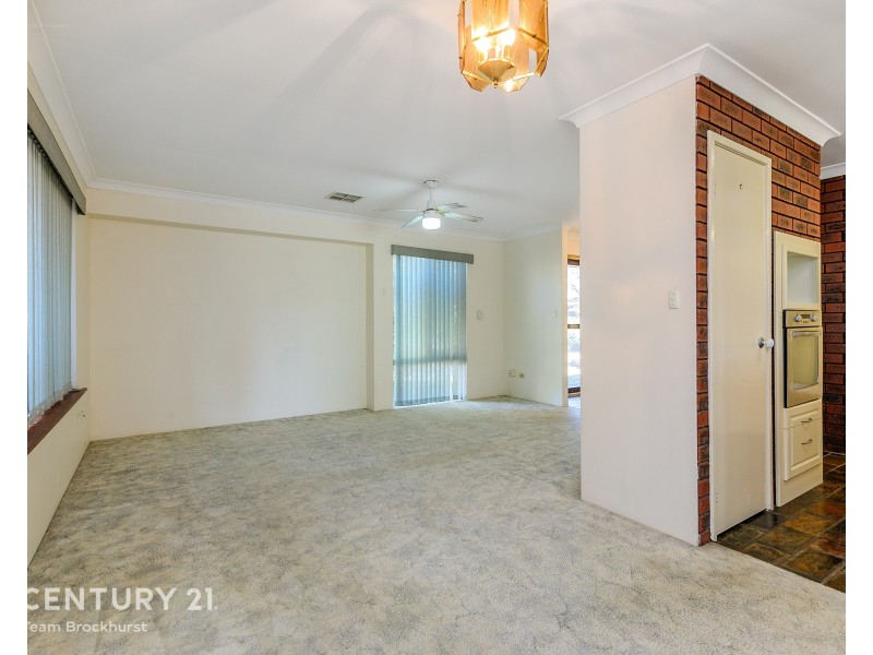 29 Lakesend Road, Thornlie WA 6108