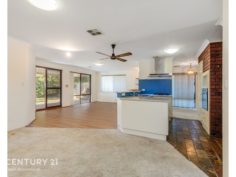 29 Lakesend Road, Thornlie WA 6108