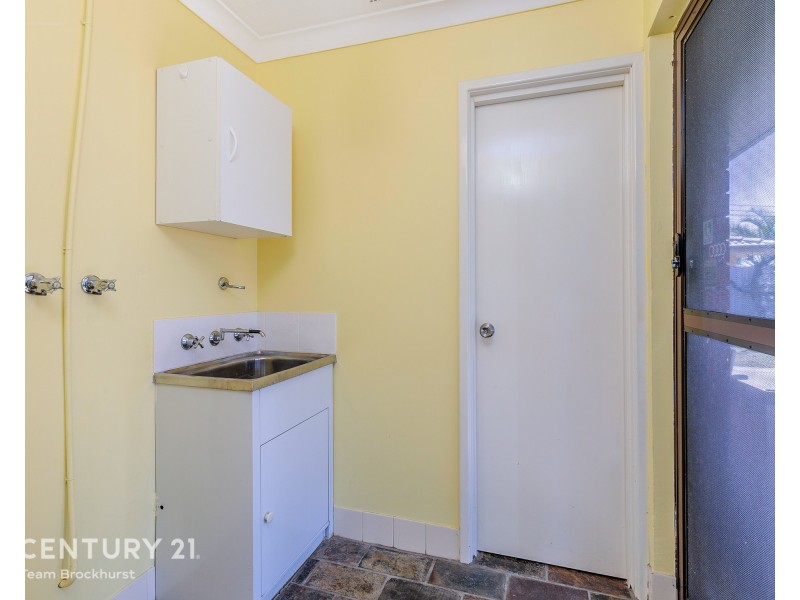 29 Lakesend Road, Thornlie WA 6108