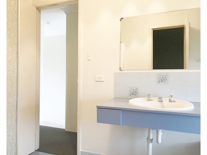 2 Ambassador Court, Thornlie WA 6108