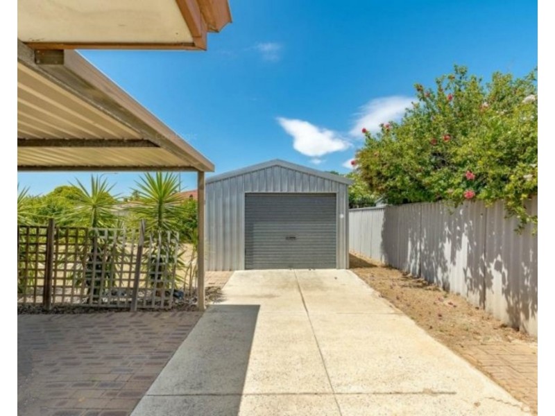2 Ambassador Court, Thornlie WA 6108