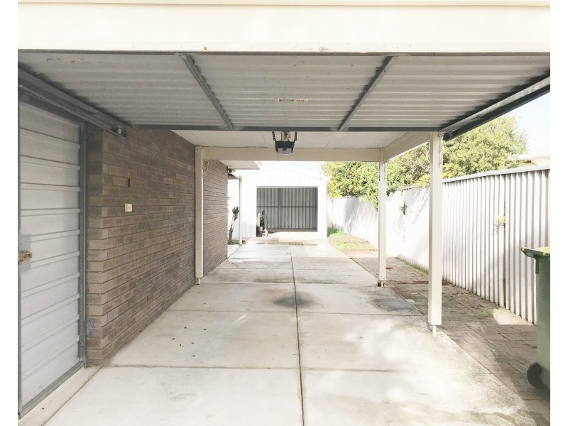 2 Ambassador Court, Thornlie WA 6108