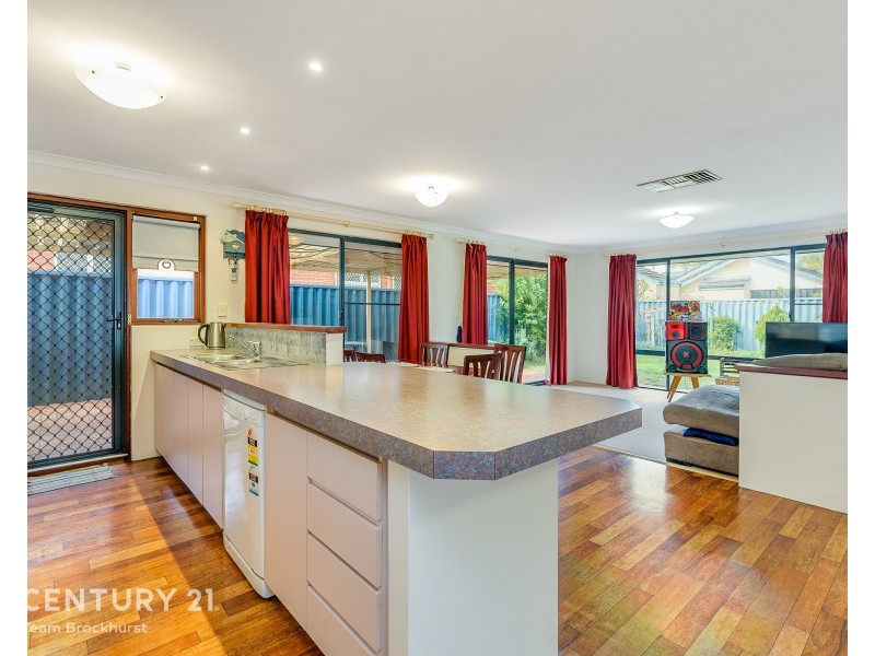 16 Gardenia Street, Thornlie WA 6108