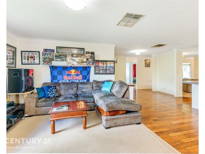 16 Gardenia Street, Thornlie WA 6108