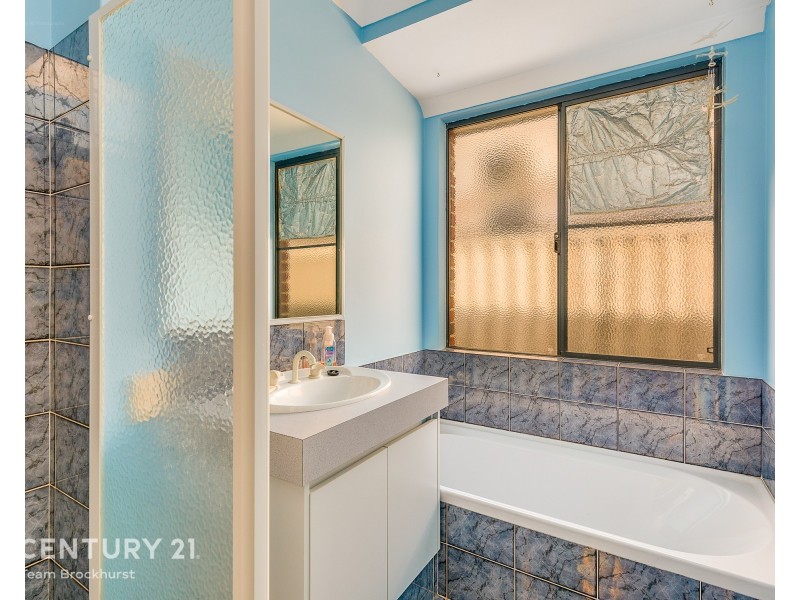 16 Gardenia Street, Thornlie WA 6108