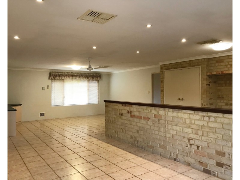 14 St Michaels Green, Canning Vale WA 6155