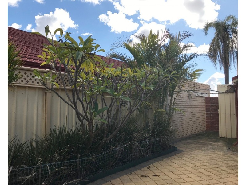 14 St Michaels Green, Canning Vale WA 6155