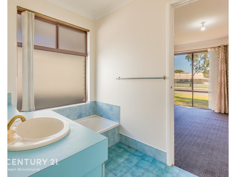 76 Forest Crescent, Thornlie WA 6108