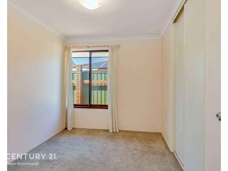 24 Bottlebrush Drive, Thornlie WA 6108