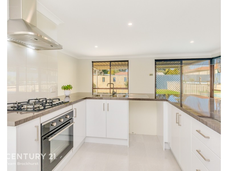 10 Explorer Drive, Thornlie WA 6108