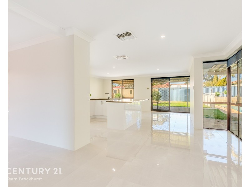 10 Explorer Drive, Thornlie WA 6108