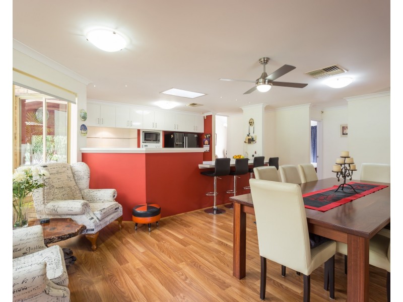 8 Melaleuca Court, Canning Vale WA 6155