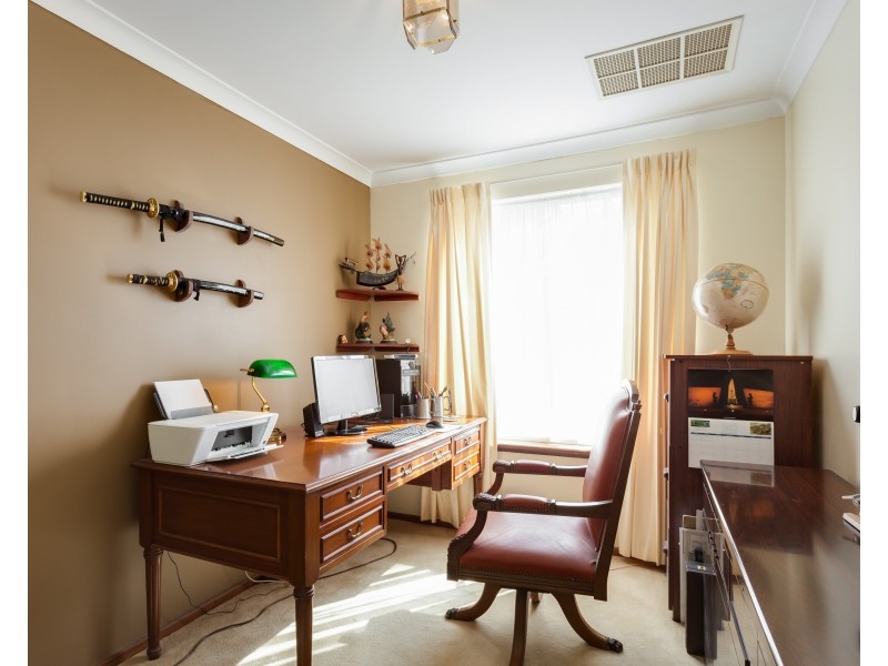 8 Melaleuca Court, Canning Vale WA 6155