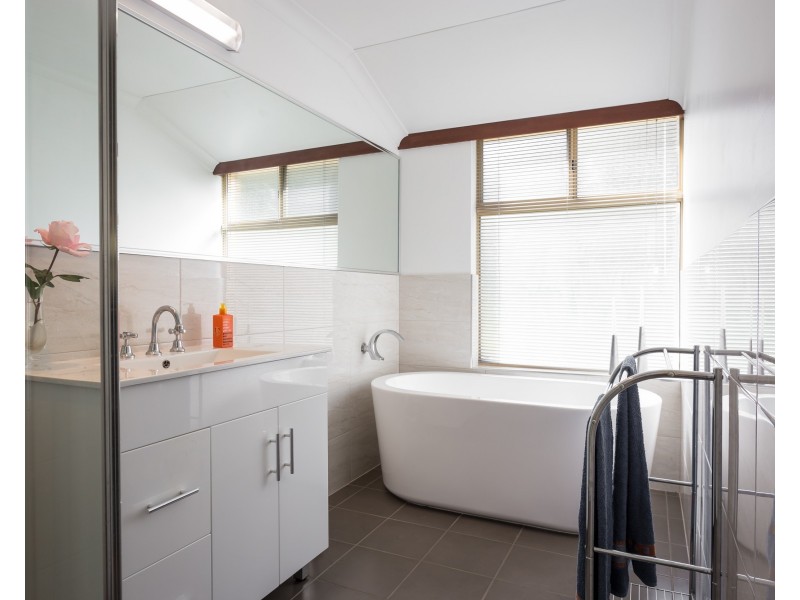 8 Melaleuca Court, Canning Vale WA 6155