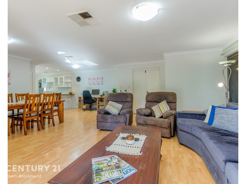 90 Regency Drive, Thornlie WA 6108