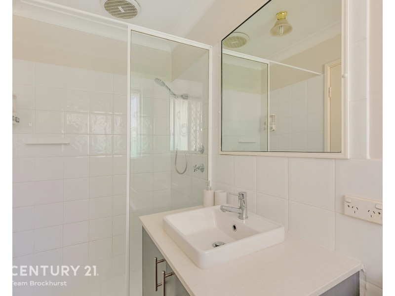 90 Regency Drive, Thornlie WA 6108