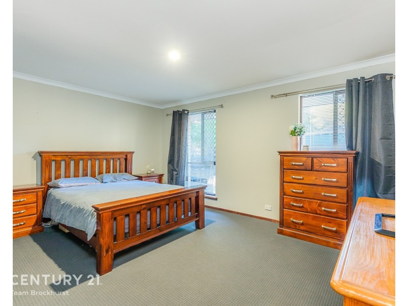 90 Regency Drive, Thornlie WA 6108