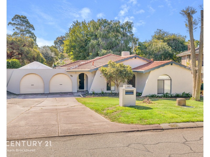 90 Regency Drive, Thornlie WA 6108