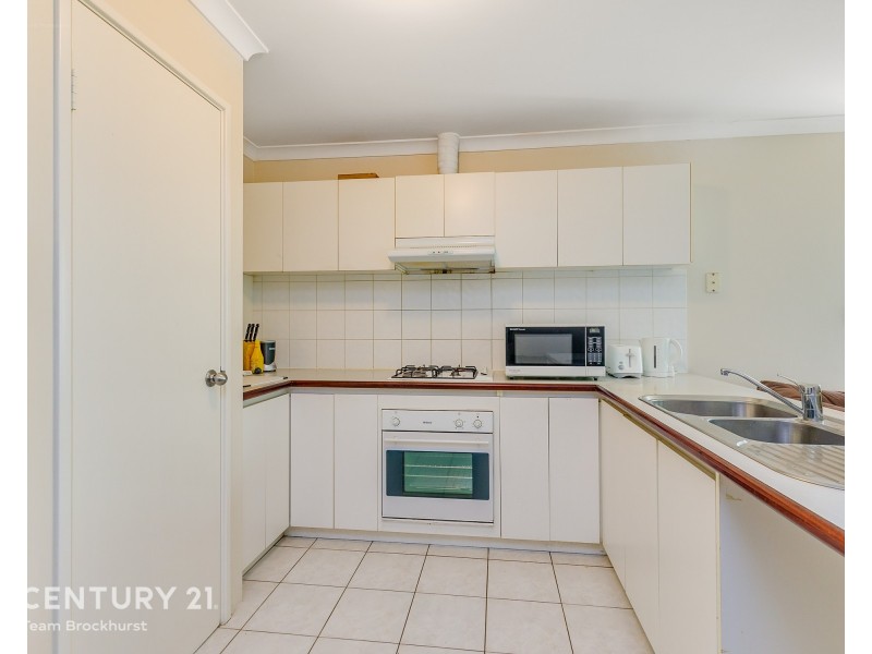 6/2 Hobby Retreat, Queens Park WA 6107