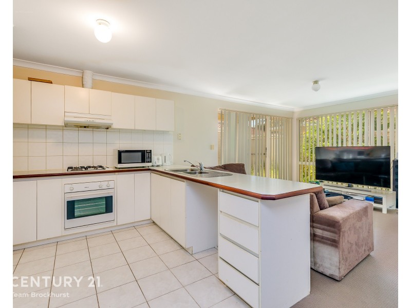 6/2 Hobby Retreat, Queens Park WA 6107