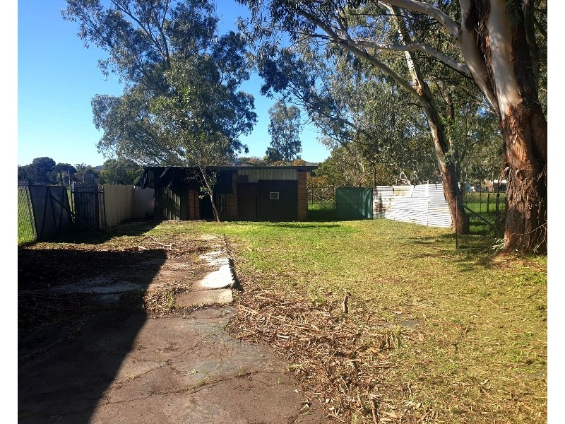 126 Mills Road West, Martin WA 6110