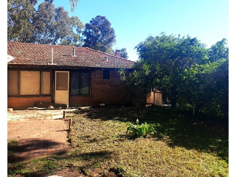 126 Mills Road West, Martin WA 6110