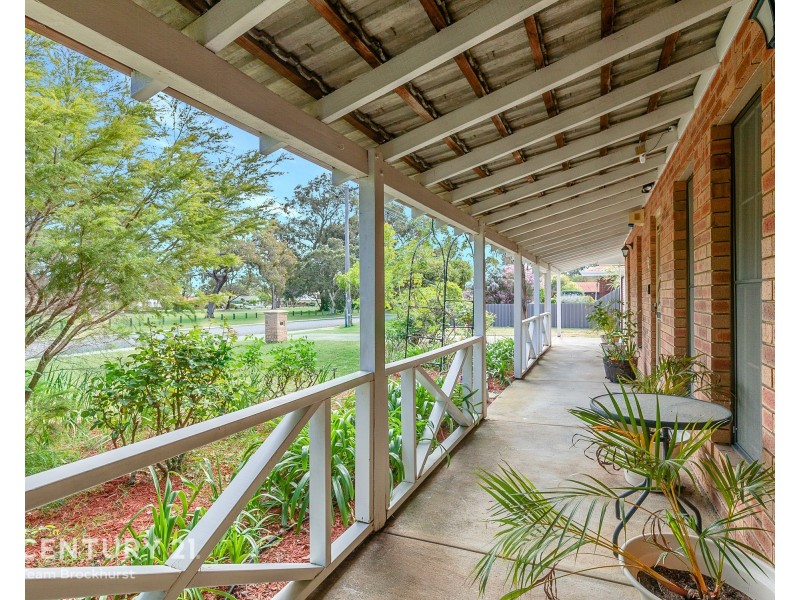 30 Salix Way, Forrestfield WA 6058