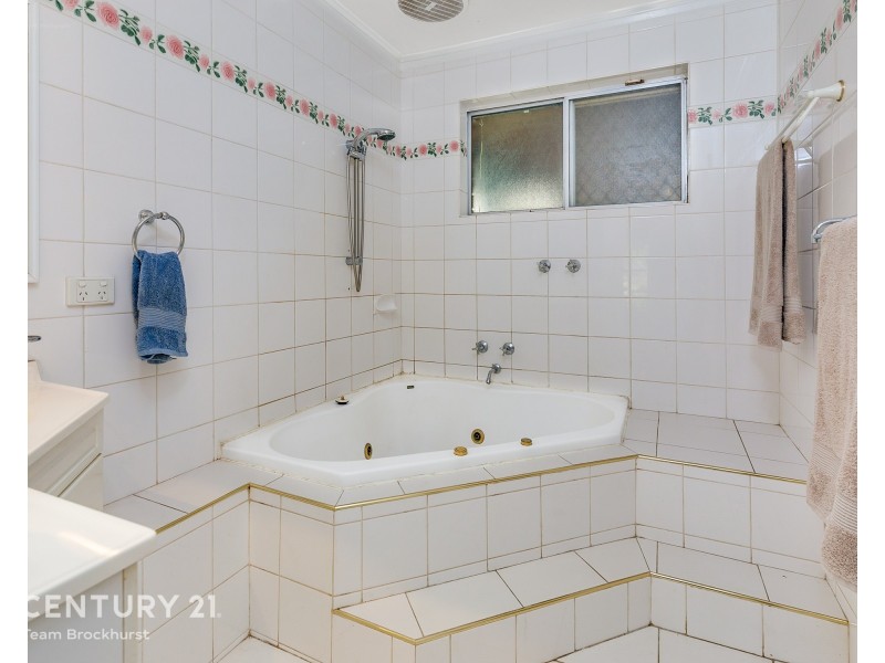 30 Salix Way, Forrestfield WA 6058