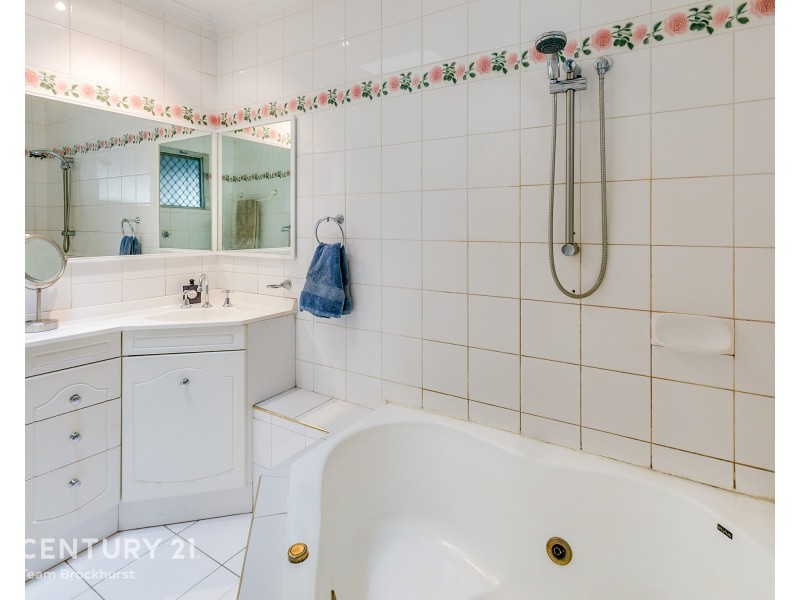 30 Salix Way, Forrestfield WA 6058