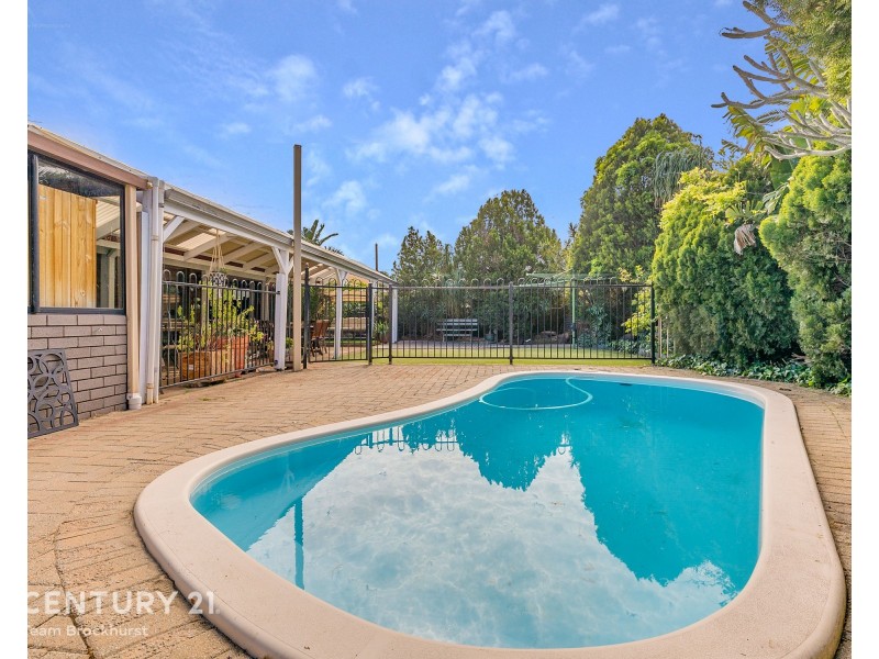 30 Salix Way, Forrestfield WA 6058