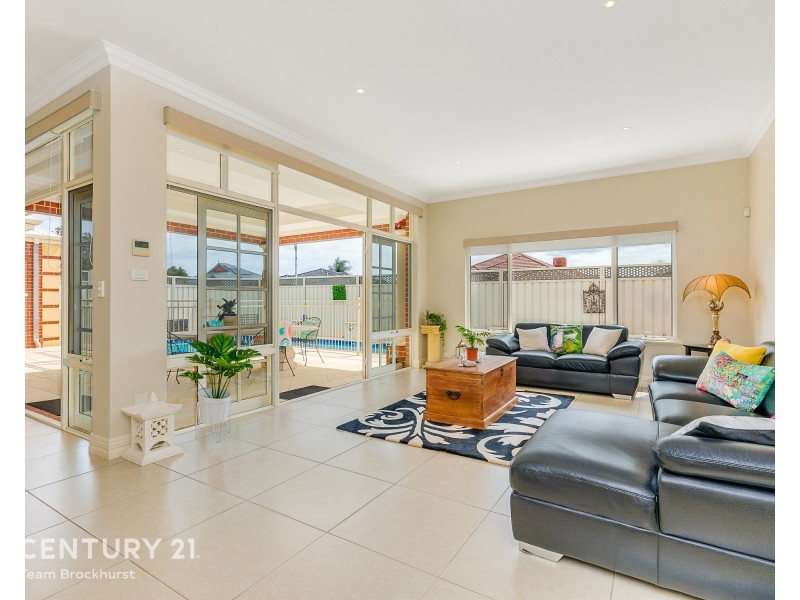 27 Lexington Avenue, Canning Vale WA 6155