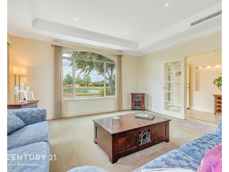 27 Lexington Avenue, Canning Vale WA 6155