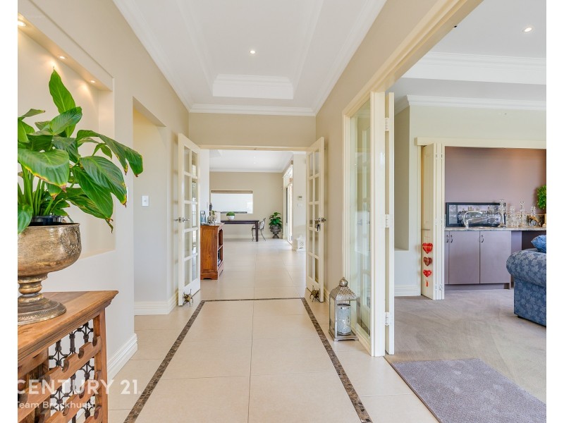 27 Lexington Avenue, Canning Vale WA 6155