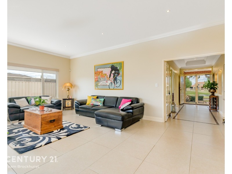 27 Lexington Avenue, Canning Vale WA 6155