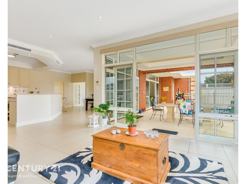 27 Lexington Avenue, Canning Vale WA 6155