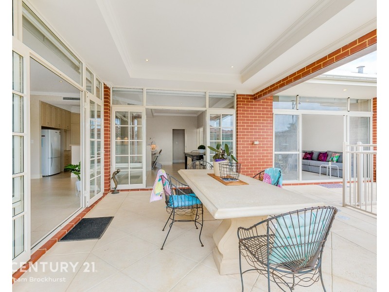 27 Lexington Avenue, Canning Vale WA 6155